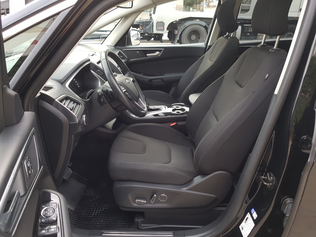 MIDCar coches ocasión Madrid Ford S-Max 2.0Tdci Titanium 2016 PowerShift 7 Plazas